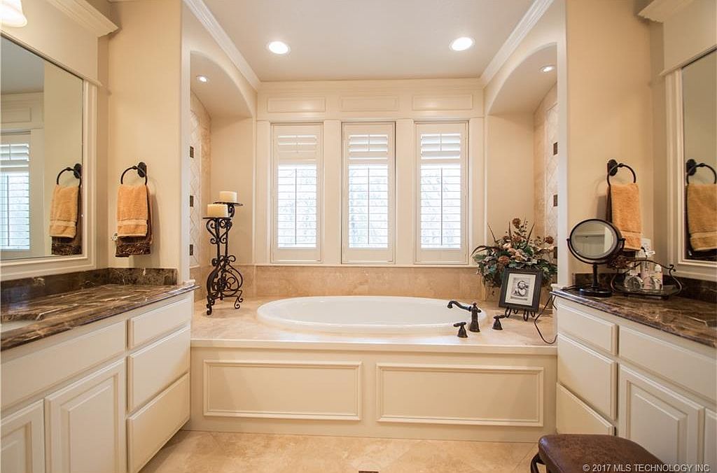 11170 S 72nd Ave E, Bixby