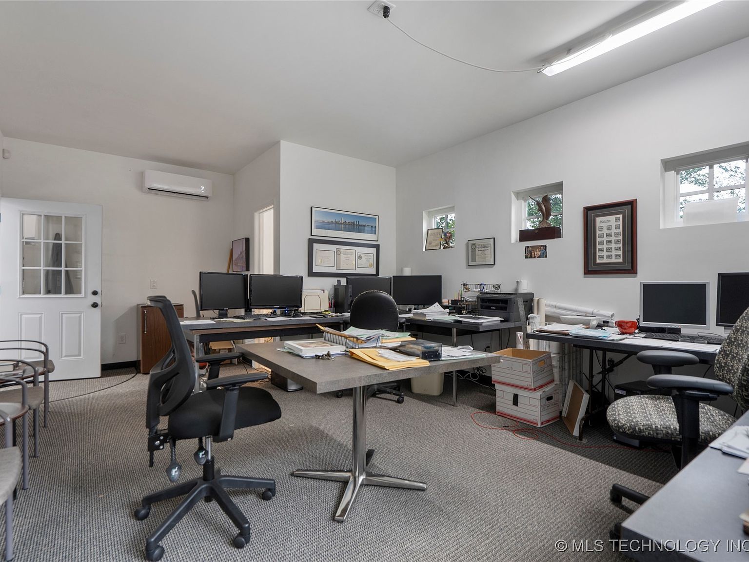 9402 E 16th St, Tulsa