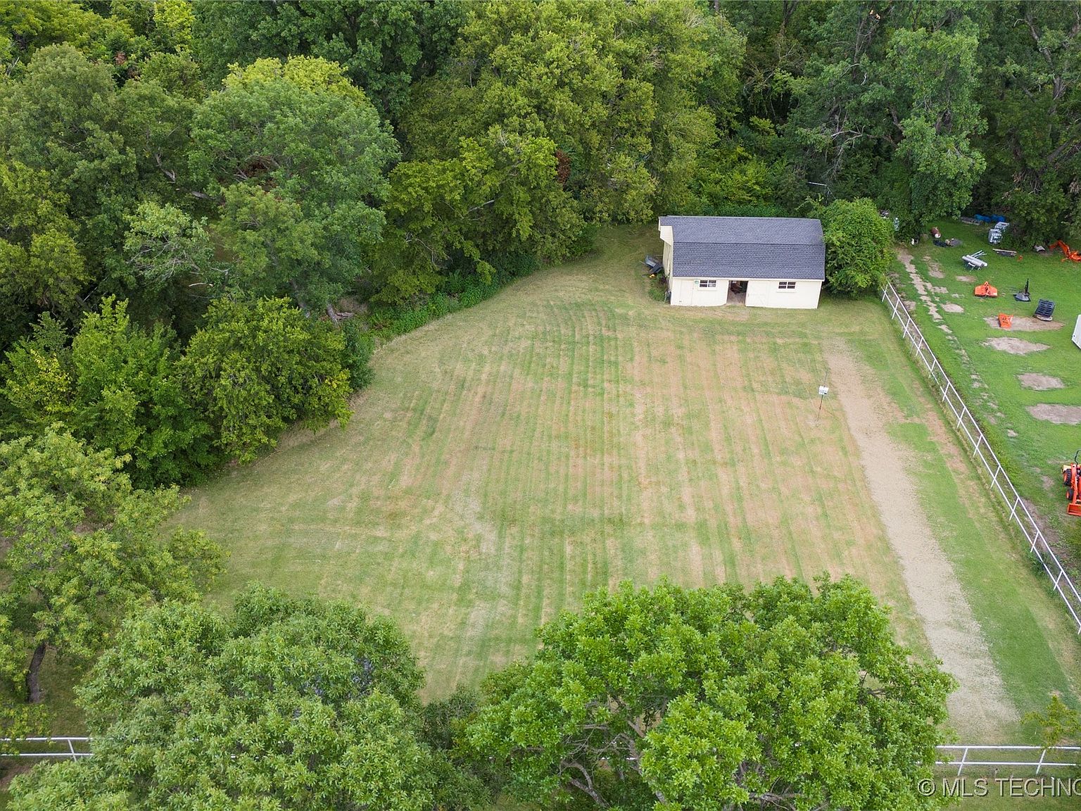 9402 E 16th St, Tulsa