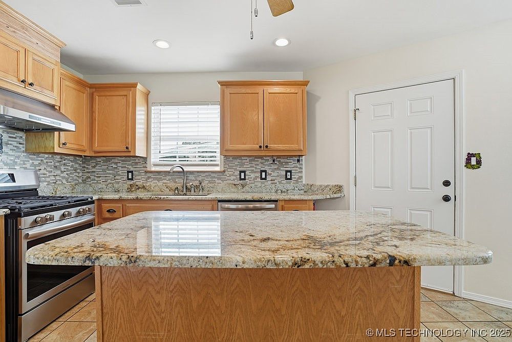 8195 Highway 82a, Tahlequah