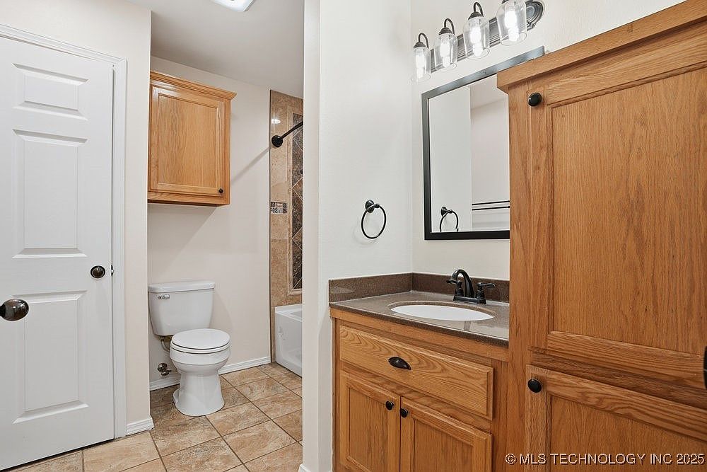 8195 Highway 82a, Tahlequah