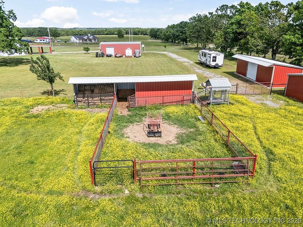 8195 Highway 82a, Tahlequah