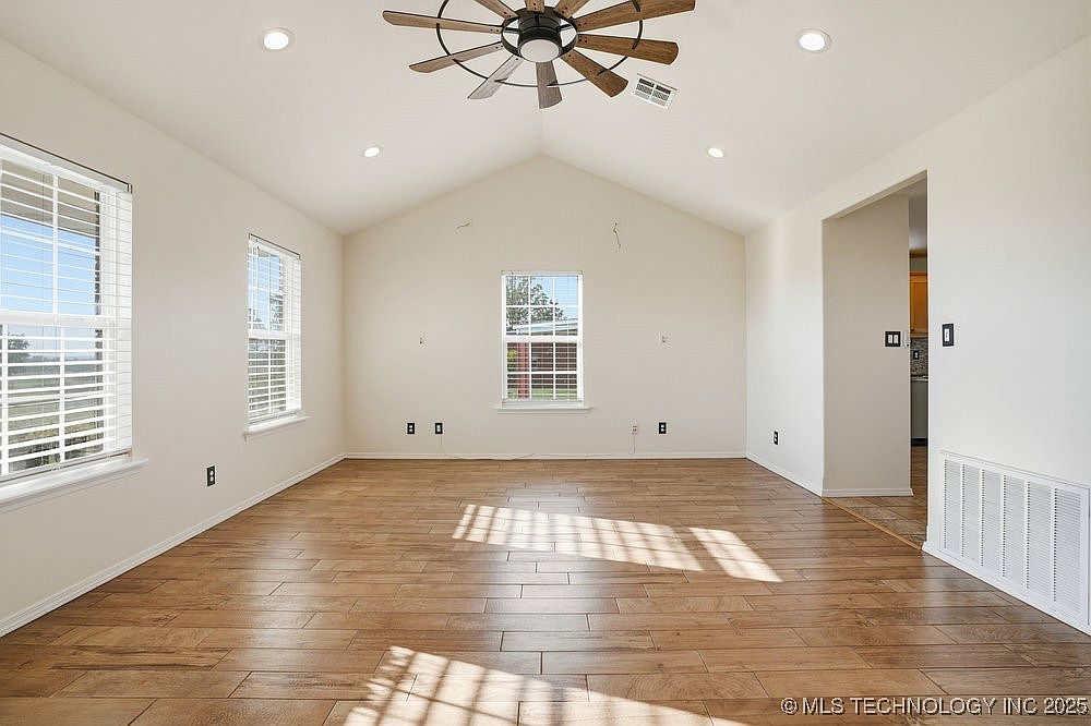 8195 Highway 82a, Tahlequah