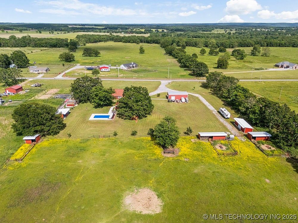 8195 Highway 82a, Tahlequah