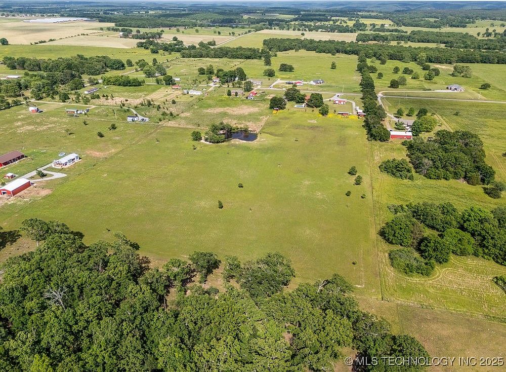 8195 Highway 82a, Tahlequah