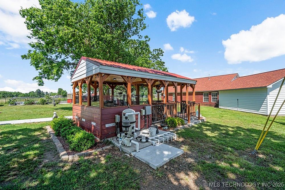 8195 Highway 82a, Tahlequah