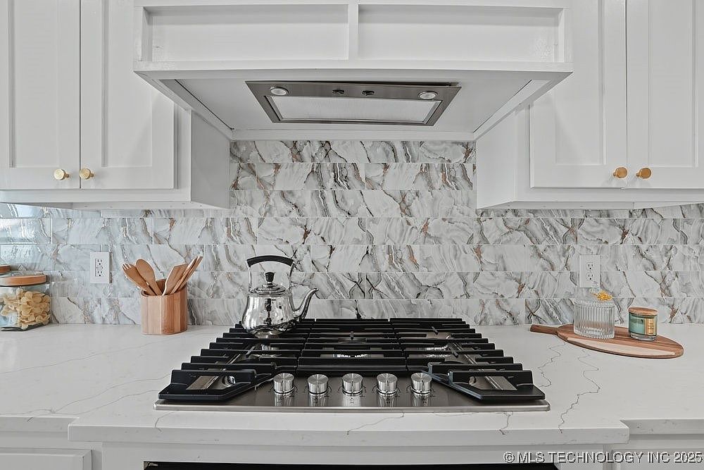 16103 E Oklahoma Pl, Tulsa