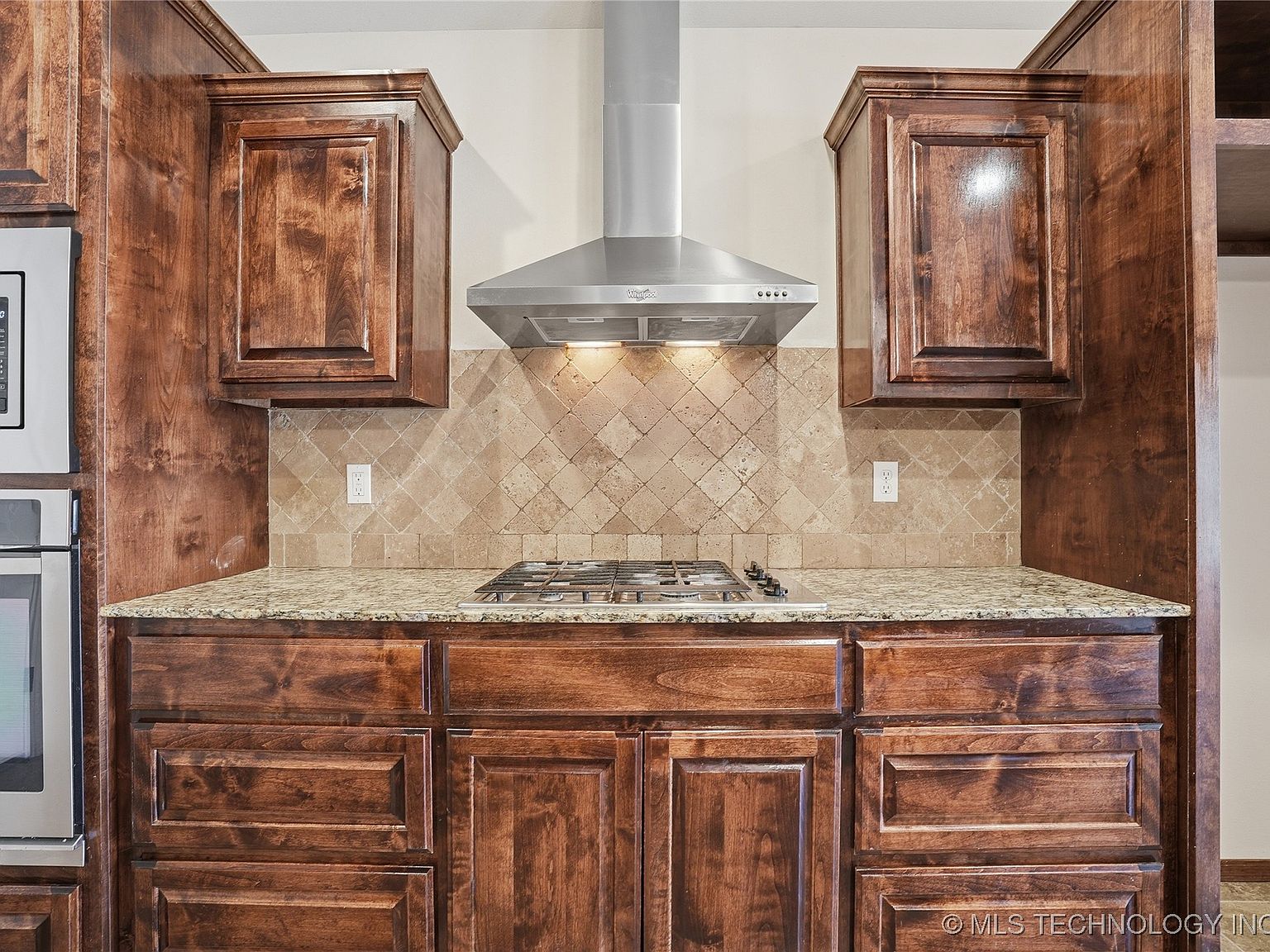 1809 W Woodbury St N, Broken Arrow