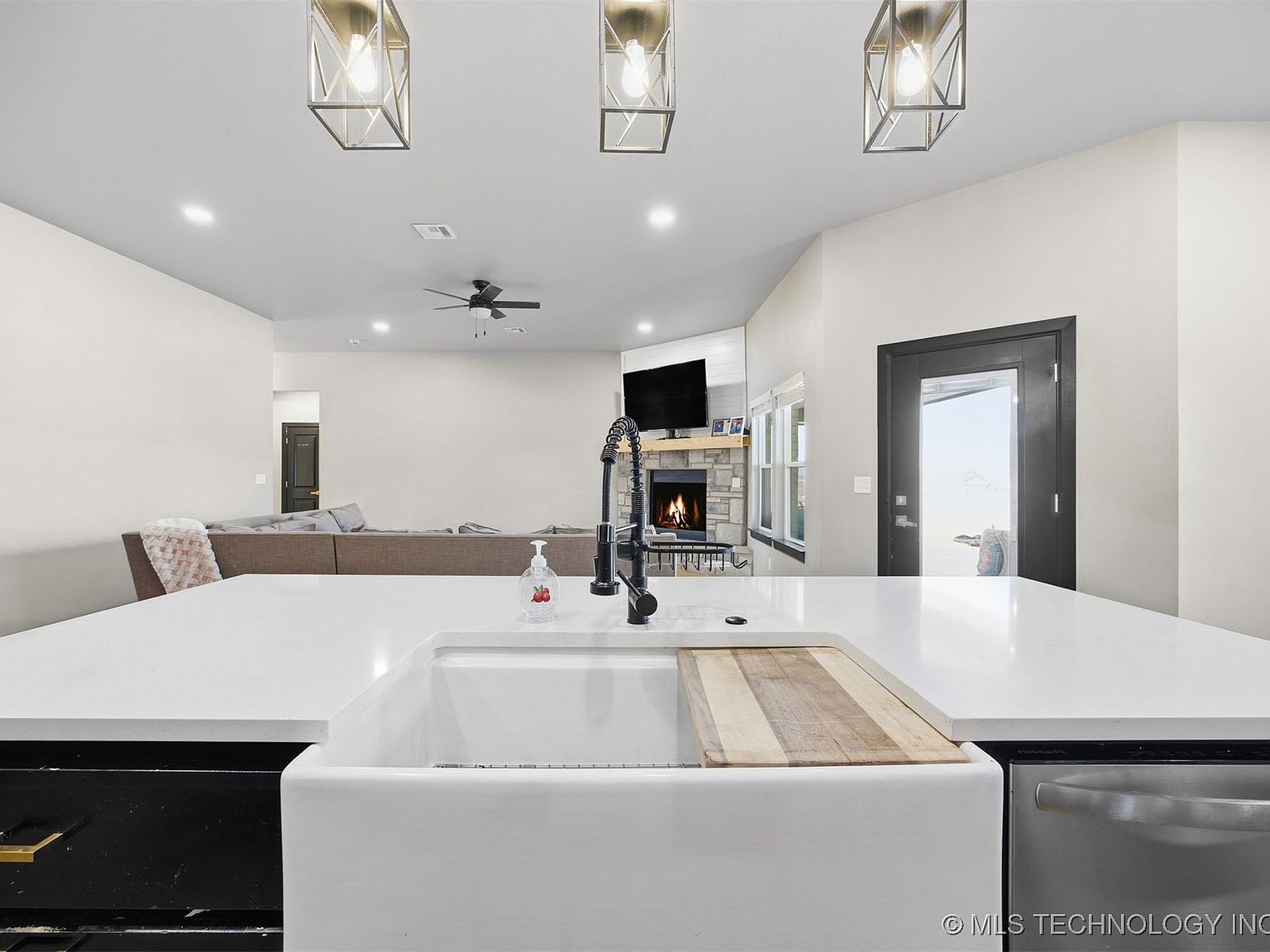 158 Sooner Dr, Stroud