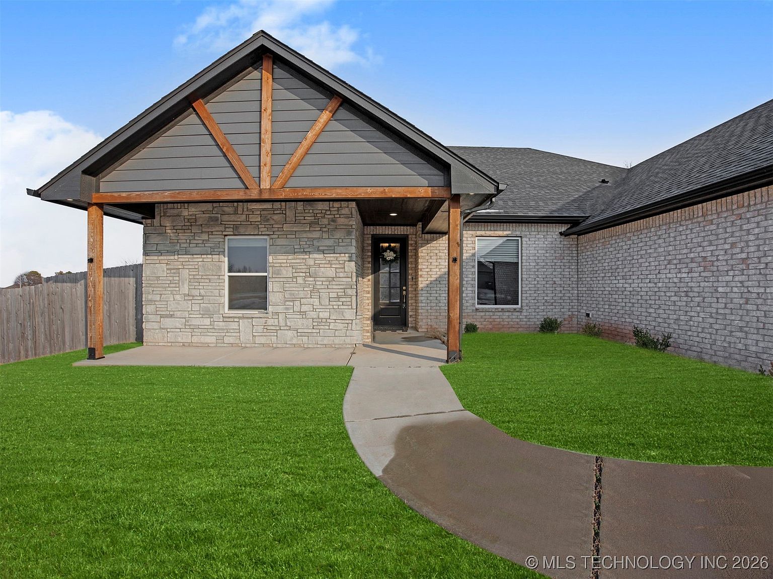 158 Sooner Dr, Stroud